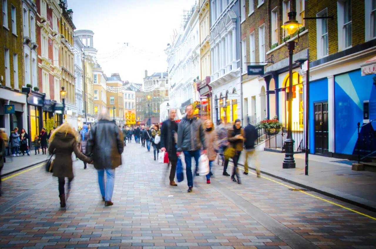 Shoppers,Walk,Down,Busy,Central,London,High,Street